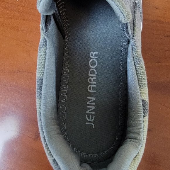 Jenn Ardor Camo Sneakers Women Size 6 Fashion Slip On Casual Memory Foam - Picture 2 of 4